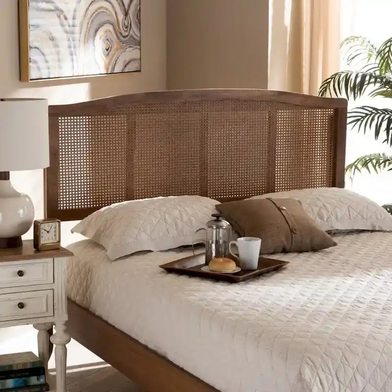 Testata del letto Carson Carrington Ugglom in legno e rattan sintetico
