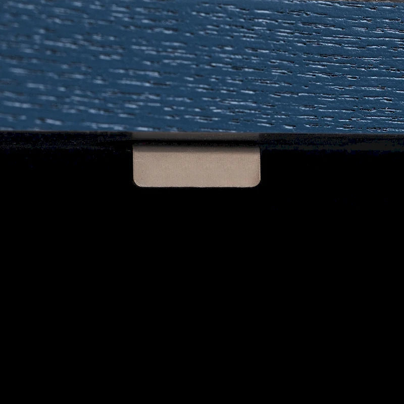 Credenza in legno color tortora/blu navy/nero, ripiani regolabili e maniglie dorate